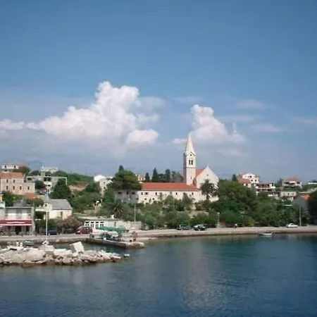 Apartmani Lucija Apartment